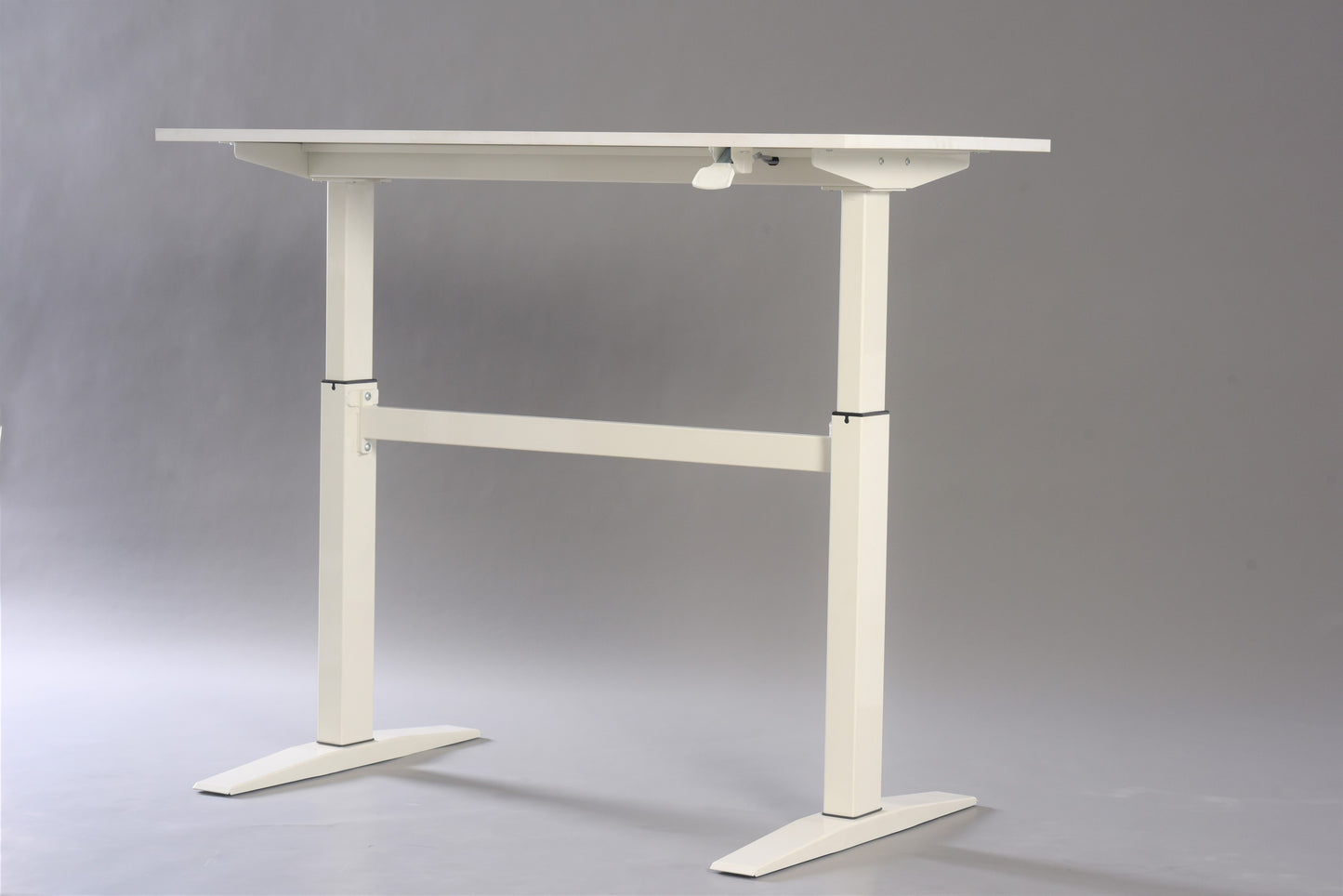 47" Tech Desk Standing and Adjustable Desk In White