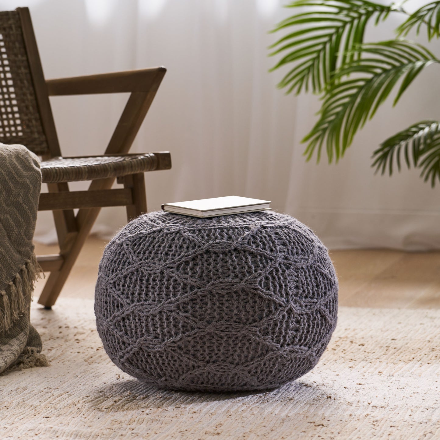 KNITTED WOOL 20 X 20 ROUND POUF